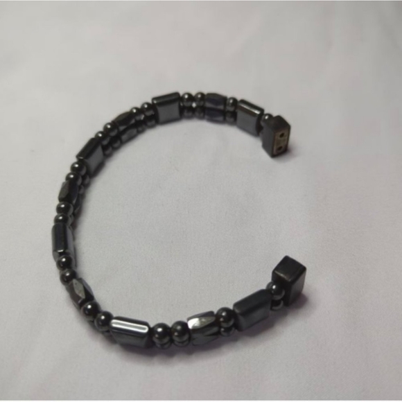 Magnetic Hematite Bracelet - Picture 5 of 6